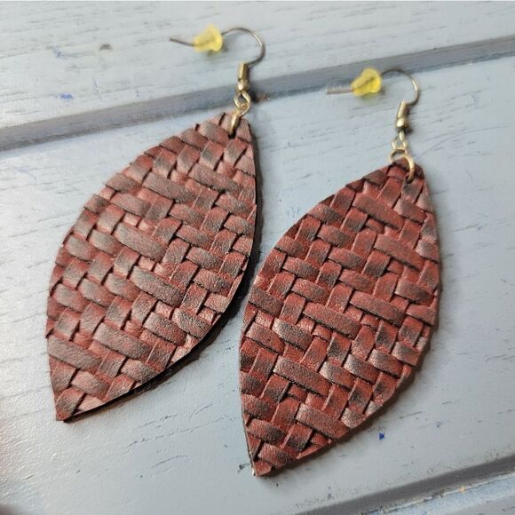 Basketweave Earrings  - Picture 3 of 3